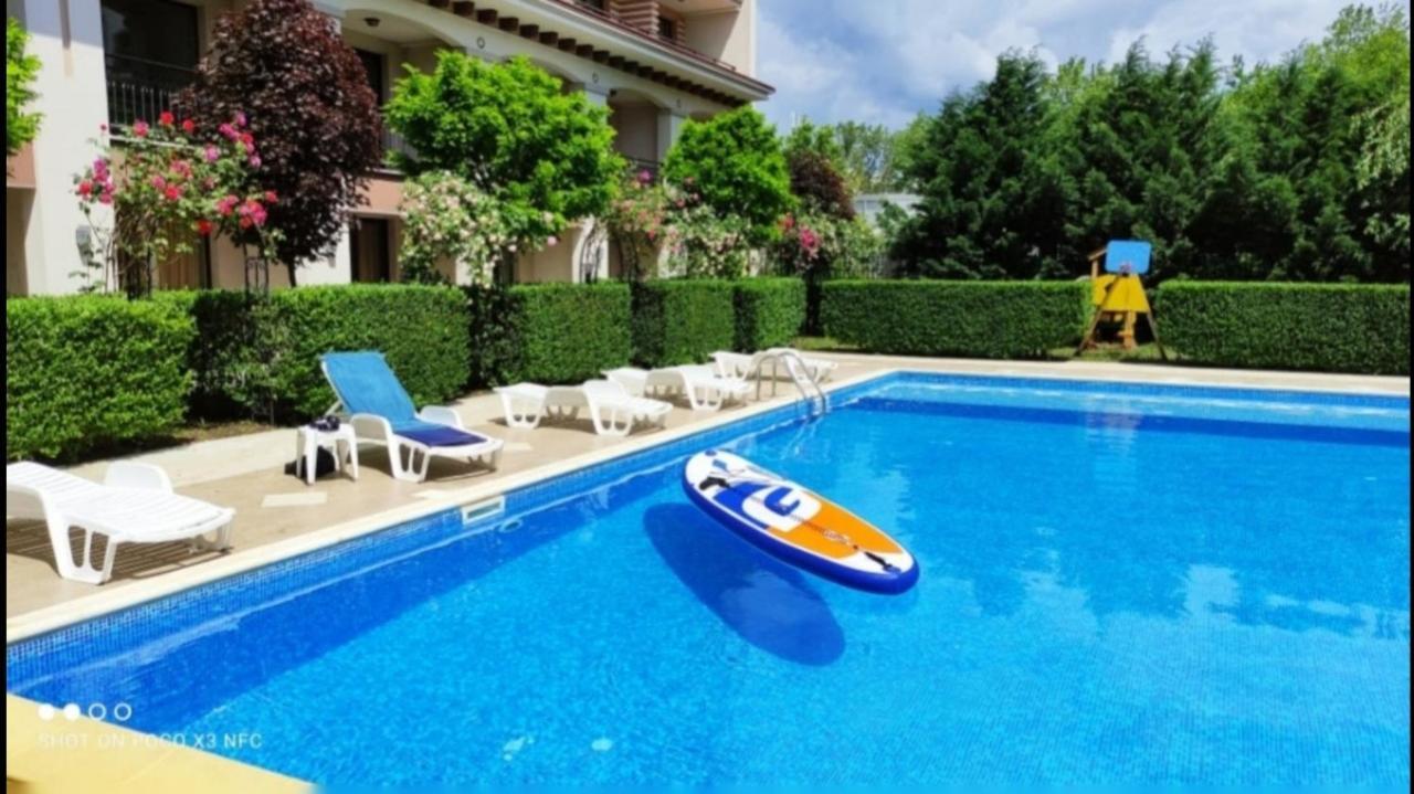 U-Dacha 45 Apartment Pantai Sunny Bagian luar foto